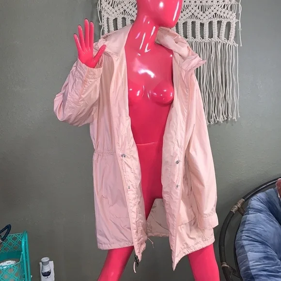 Columbia - Picture 6 of 10